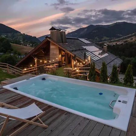 Le Toi Du Monde Bed and breakfast 3*