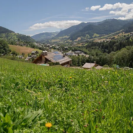 Le Toi Du Monde Bed & Breakfast